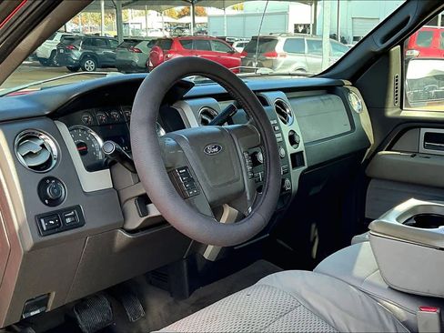 Used 2010 Ford F150 XLT image 14