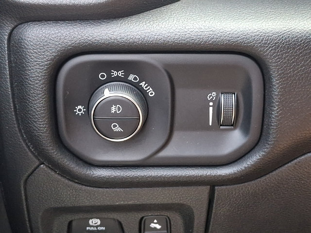 Used 2023 RAM 1500 Big Horn AWD/4WD image 25