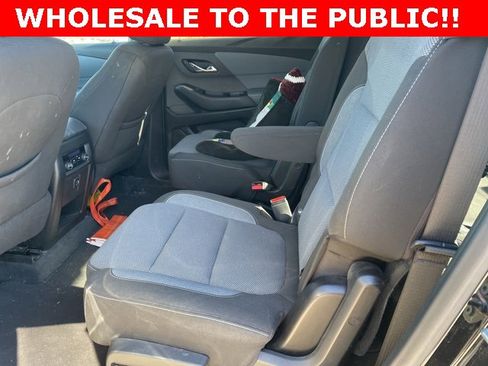 Used 2020 Chevrolet Traverse LT image 9