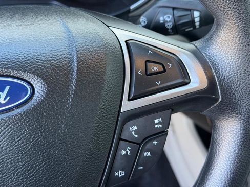 Used 2019 Ford Fusion SE FWD image 32