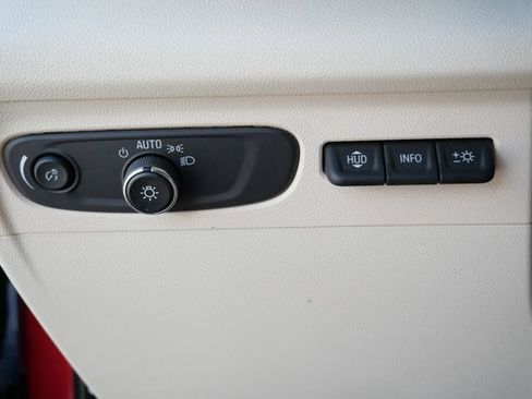 Used 2023 Buick Envision Avenir AWD/4WD image 19