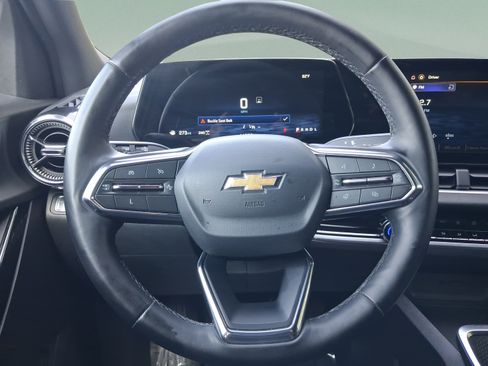 Used 2025 Chevrolet Equinox LT w/ Convenience Package II AWD/4WD image 19