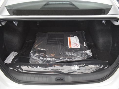 New 2025 Nissan Altima 2.5 SR image 33