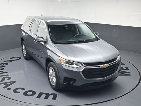 Used 2021 Chevrolet Traverse LS image 30