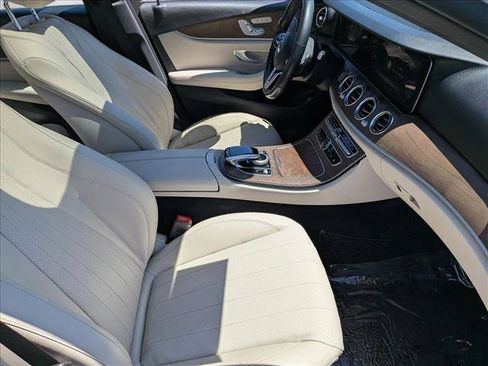 Used 2019 Mercedes-Benz E 300 image 19