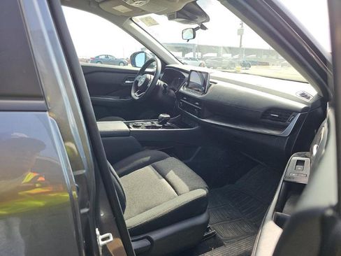Used 2024 Nissan Rogue SV AWD/4WD image 8