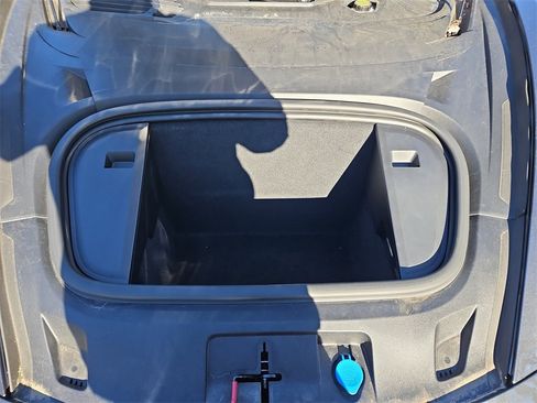 Certified 2025 Porsche Taycan 4S image 39