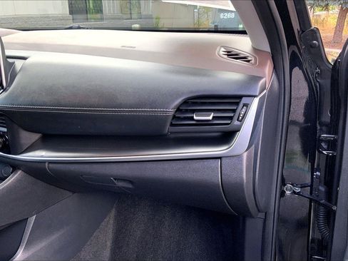 Used 2023 Nissan Rogue SV FWD image 16