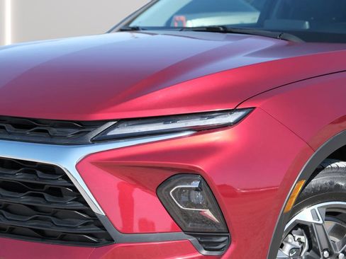 Used 2025 Chevrolet Blazer LT image 7