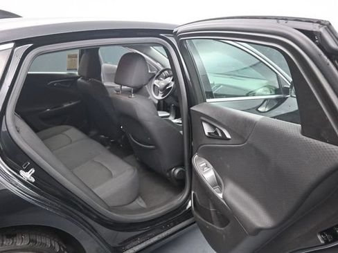 Used 2025 Chevrolet Malibu LT FWD image 46