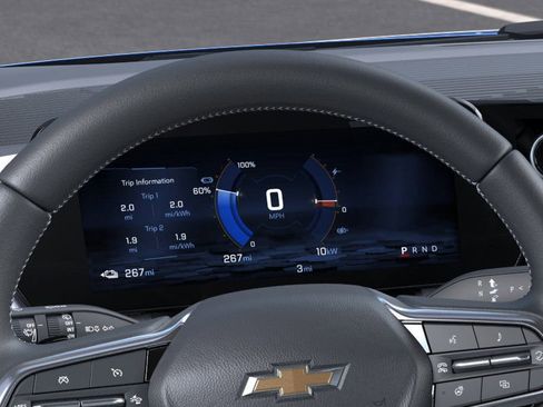 New 2026 Chevrolet Equinox EV LT image 18