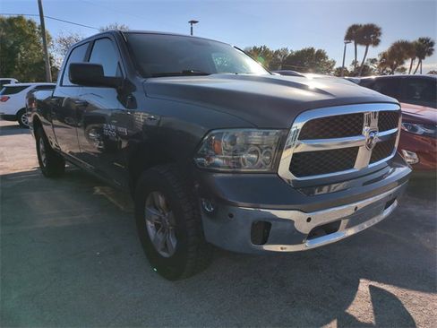 Used 2019 RAM 1500 Classic SLT image 2
