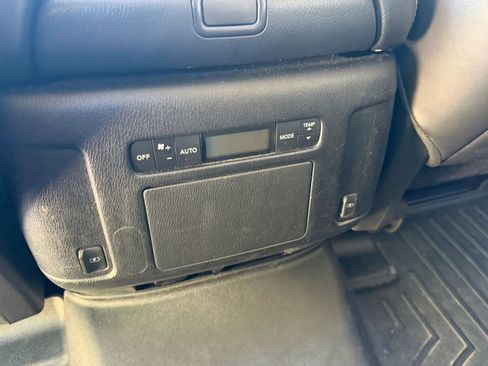 Used 2019 Nissan Armada SL w/ Premium Package image 18