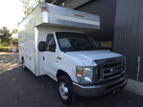 Used 2013 Ford E-350 and Econoline 350 Super Duty w/ PWR Locks & Windows Group image 6