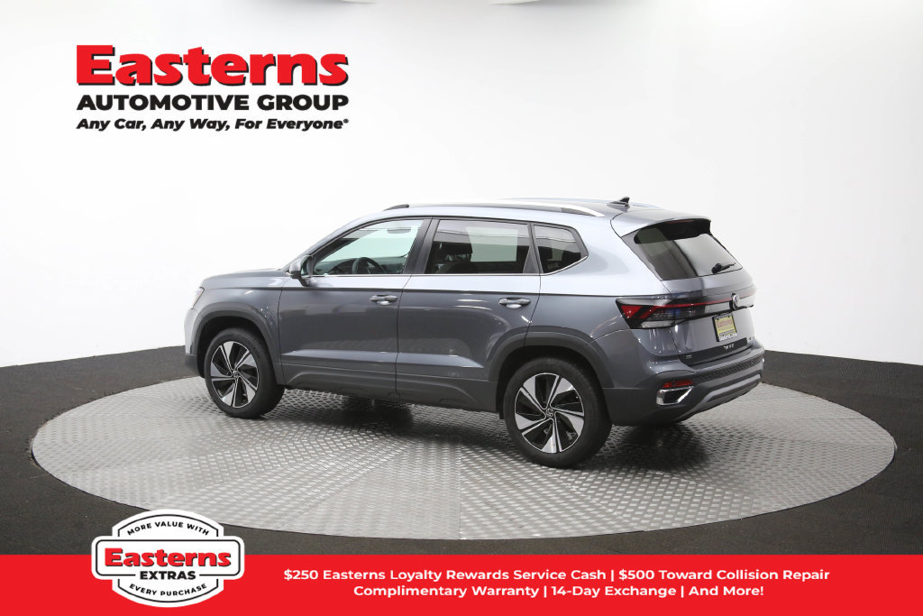 Used 2025 Volkswagen Taos SE AWD/4WD image 62