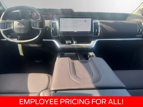 New 2026 Ford Expedition Max Platinum w/ Platinum Ultimate Package AWD/4WD image 11