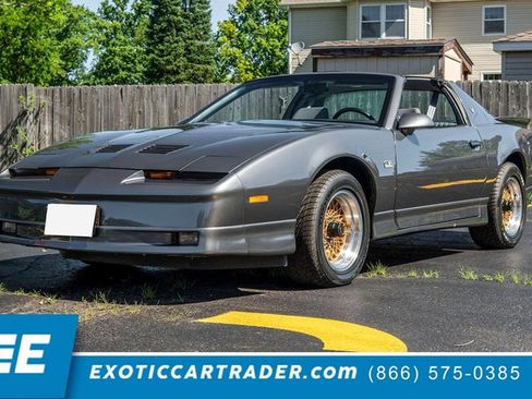 Used 1989 Pontiac Firebird Trans Am RWD image 1