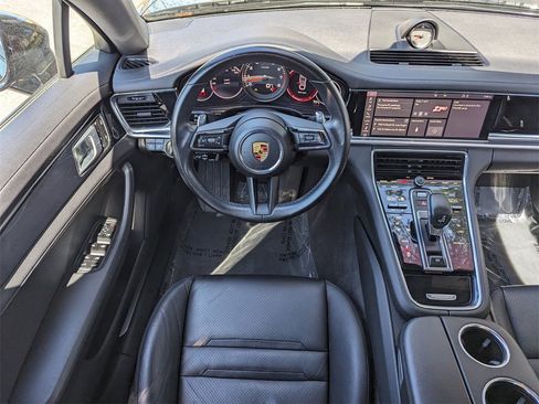 Used 2021 Porsche Panamera image 7