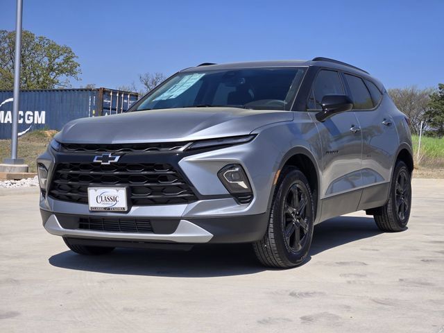 New 2025 Chevrolet Blazer LT w/ Convenience Package AWD/4WD image 3