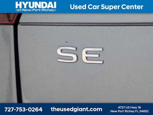 Used 2023 Volkswagen Tiguan SE FWD image 13