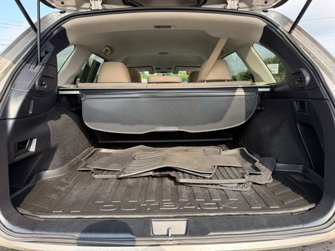 Used 2016 Subaru Outback 2.5i Premium AWD/4WD image 14