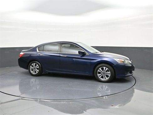 Used 2015 Honda Accord LX image 17