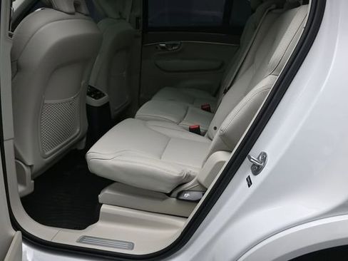 Certified 2026 Volvo XC90 T8 Ultra w/ Protection Package Premier AWD/4WD image 21