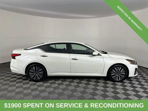 Used 2023 Nissan Altima 2.5 SV FWD image 10