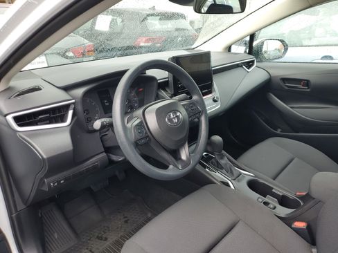 Used 2025 Toyota Corolla LE FWD image 18