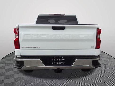 Used 2022 Chevrolet Silverado 1500 LT AWD/4WD image 3