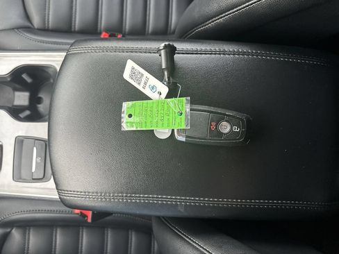 Used 2024 Ford Edge SEL AWD/4WD image 22