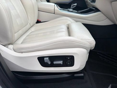 Used 2020 BMW X5 xDrive40i w/ M Sport Package AWD/4WD image 13