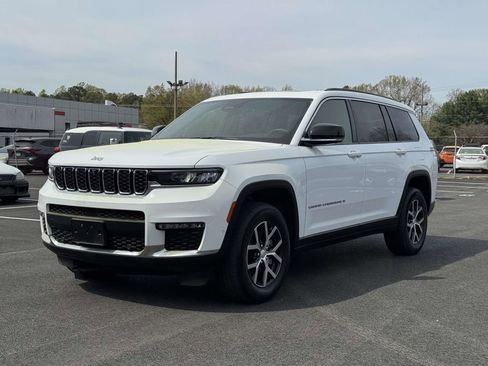 Used 2024 Jeep Grand Cherokee L Limited w/ Luxury Tech Group II AWD/4WD image 26