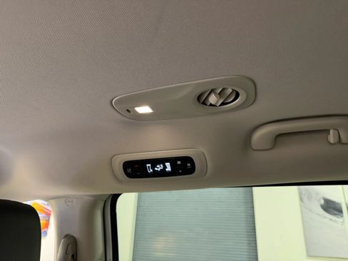 Used 2022 Chrysler Voyager LX w/ Fleet Security Group FWD image 45