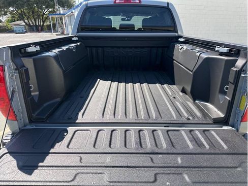 Used 2021 Toyota Tundra SR5 w/ Trail Edition AWD/4WD image 11