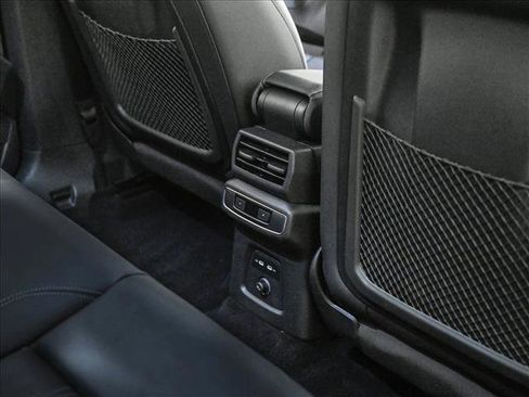 Used 2024 Audi Q4 e-tron Prestige image 18