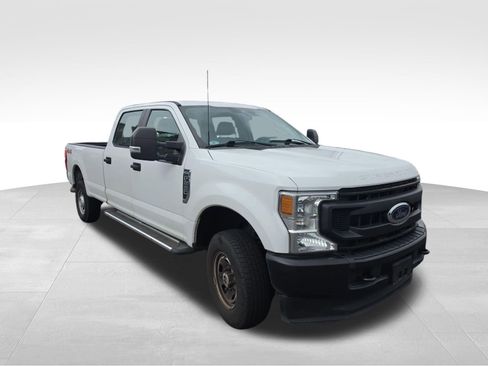 Used 2022 Ford F250 XL w/ Power Equipment Group AWD/4WD image 7