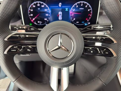 New 2025 Mercedes-Benz GLC 300 4MATIC image 11