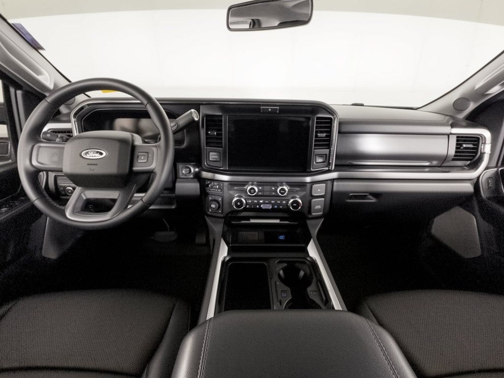 Used 2025 Ford F250 Lariat w/ FX4 Off-Road Package AWD/4WD image 16