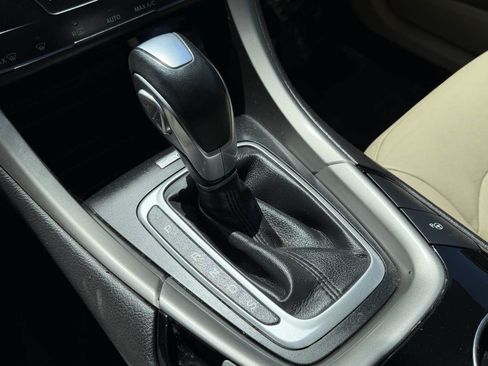 Used 2014 Ford Fusion SE w/ Equipment Group 202A FWD image 13