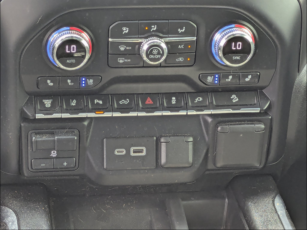Used 2021 GMC Sierra 2500 AT4 w/ AT4 Preferred Package AWD/4WD image 26