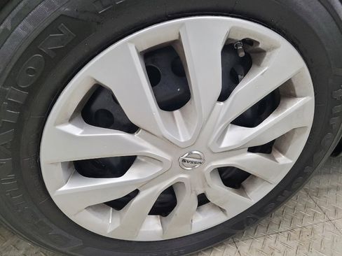 Used 2016 Nissan Rogue S image 31