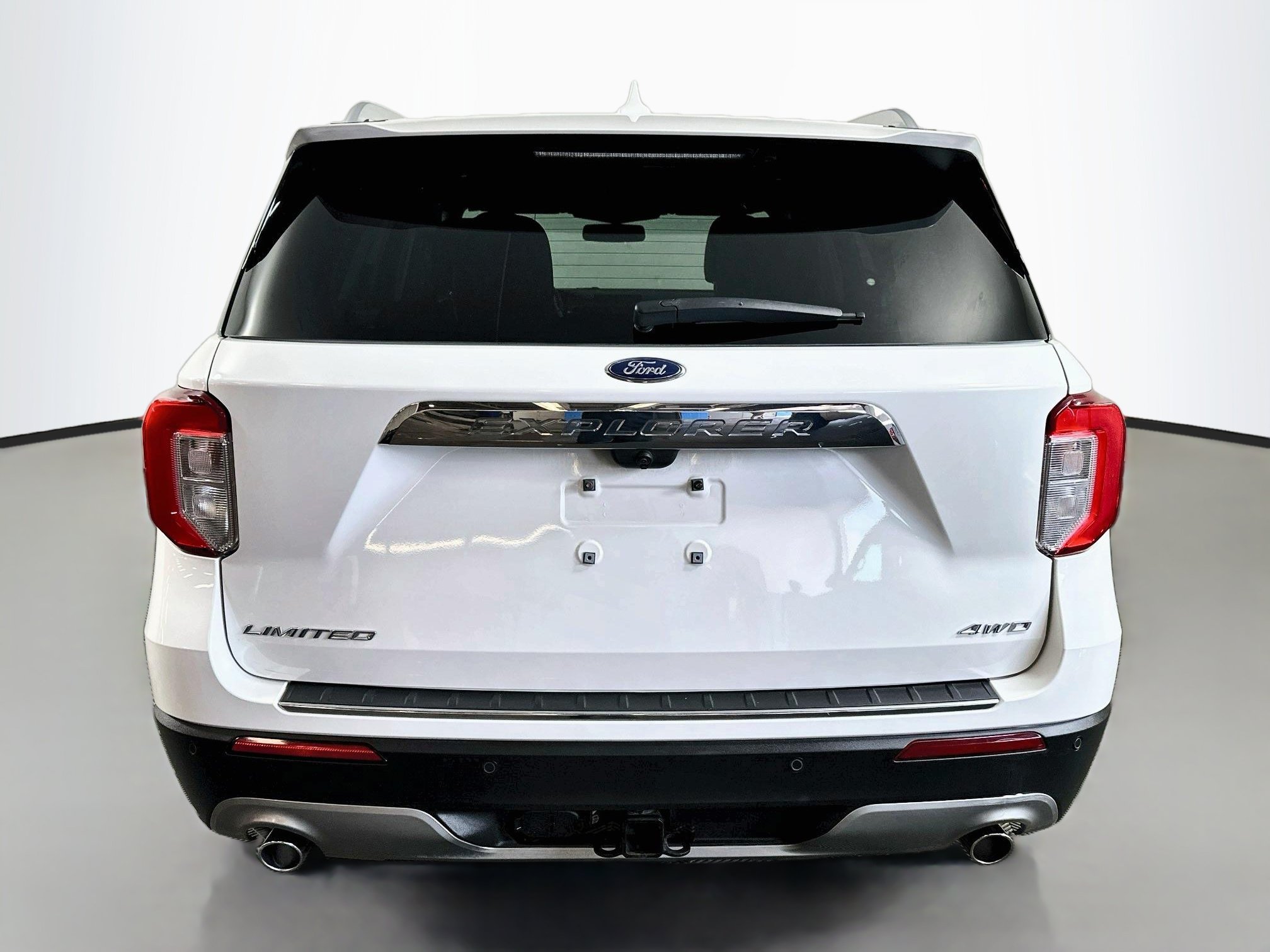 Used 2022 Ford Explorer Limited w/ Equipment Group 301A AWD/4WD image 6