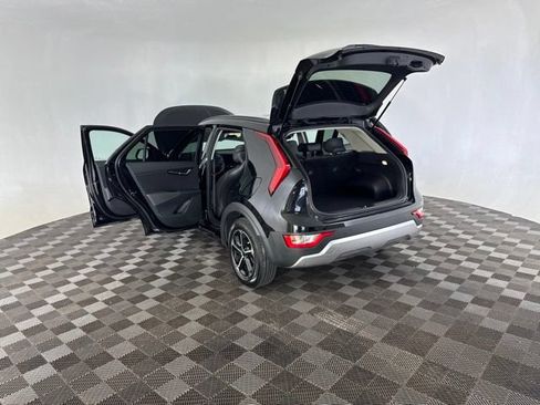 Certified 2024 Kia Niro EX FWD image 18