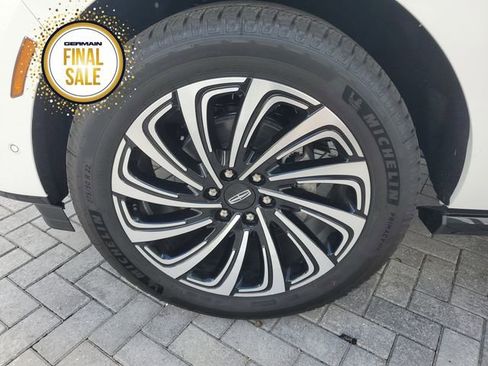 New 2025 Lincoln Navigator Black Label image 10