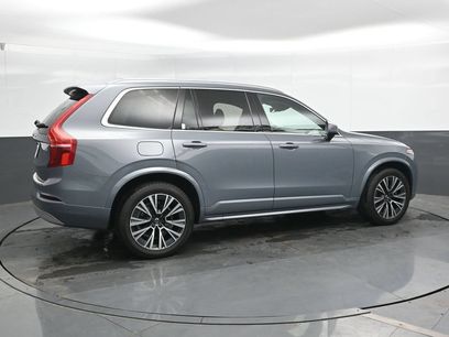 Used 2022 Volvo XC90 T6 Momentum w/ Climate Package