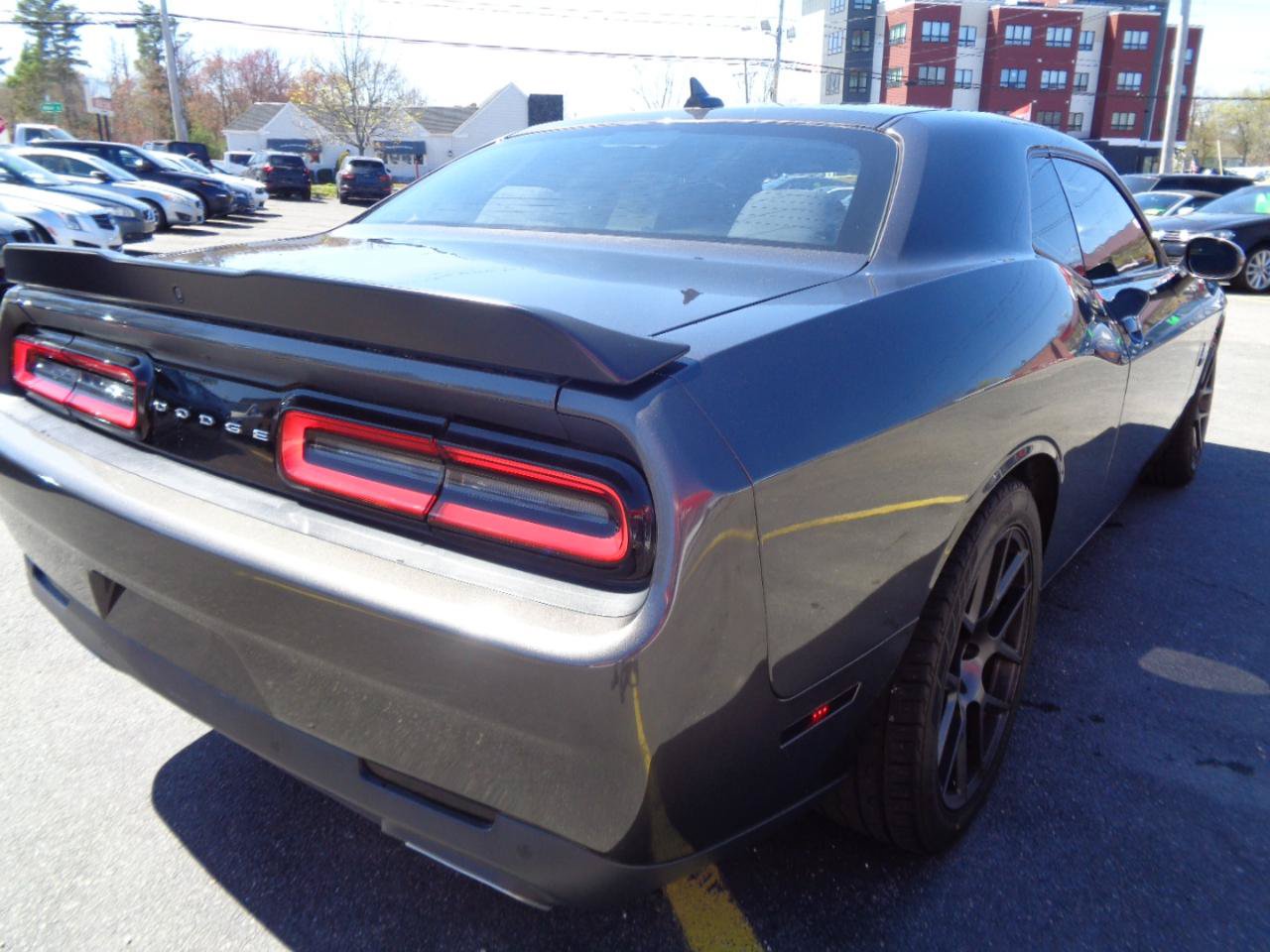 Used 2016 Dodge Challenger R/T Scat Pack RWD image 19