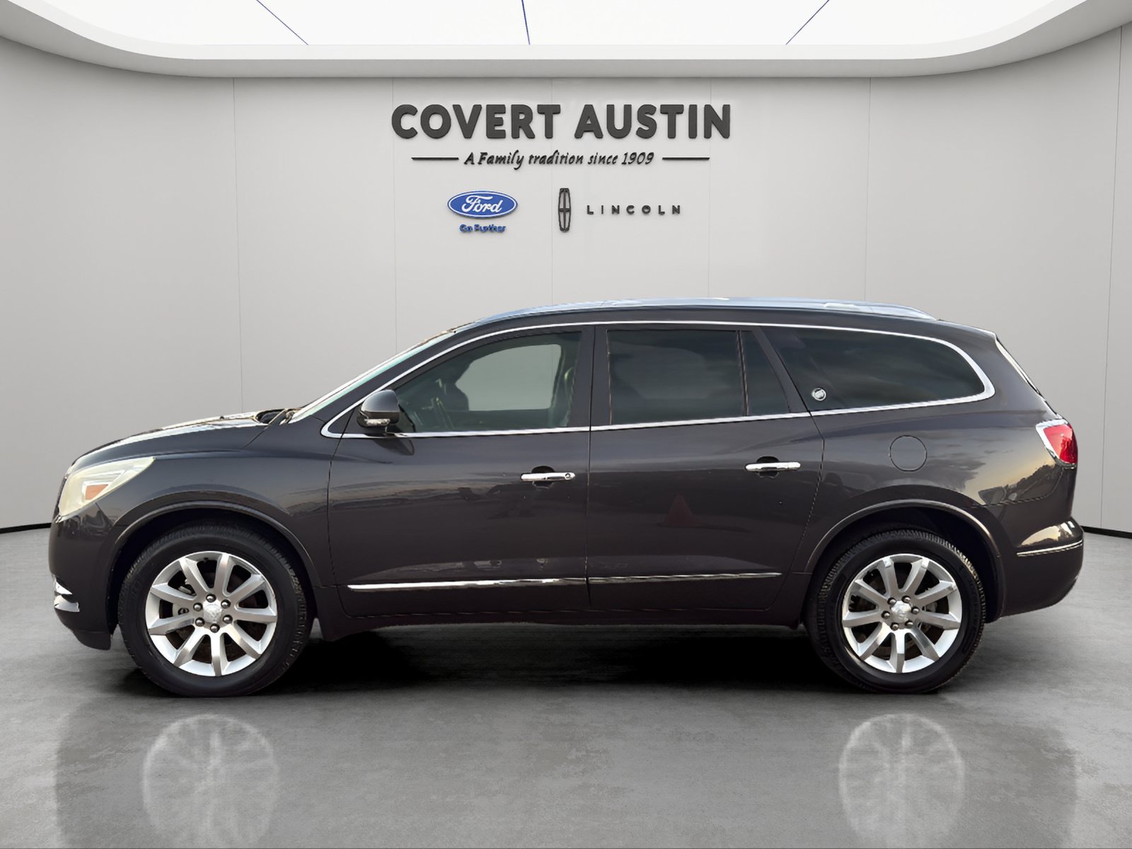 Used 2016 Buick Enclave Premium w/ Experience Buick Package FWD image 2