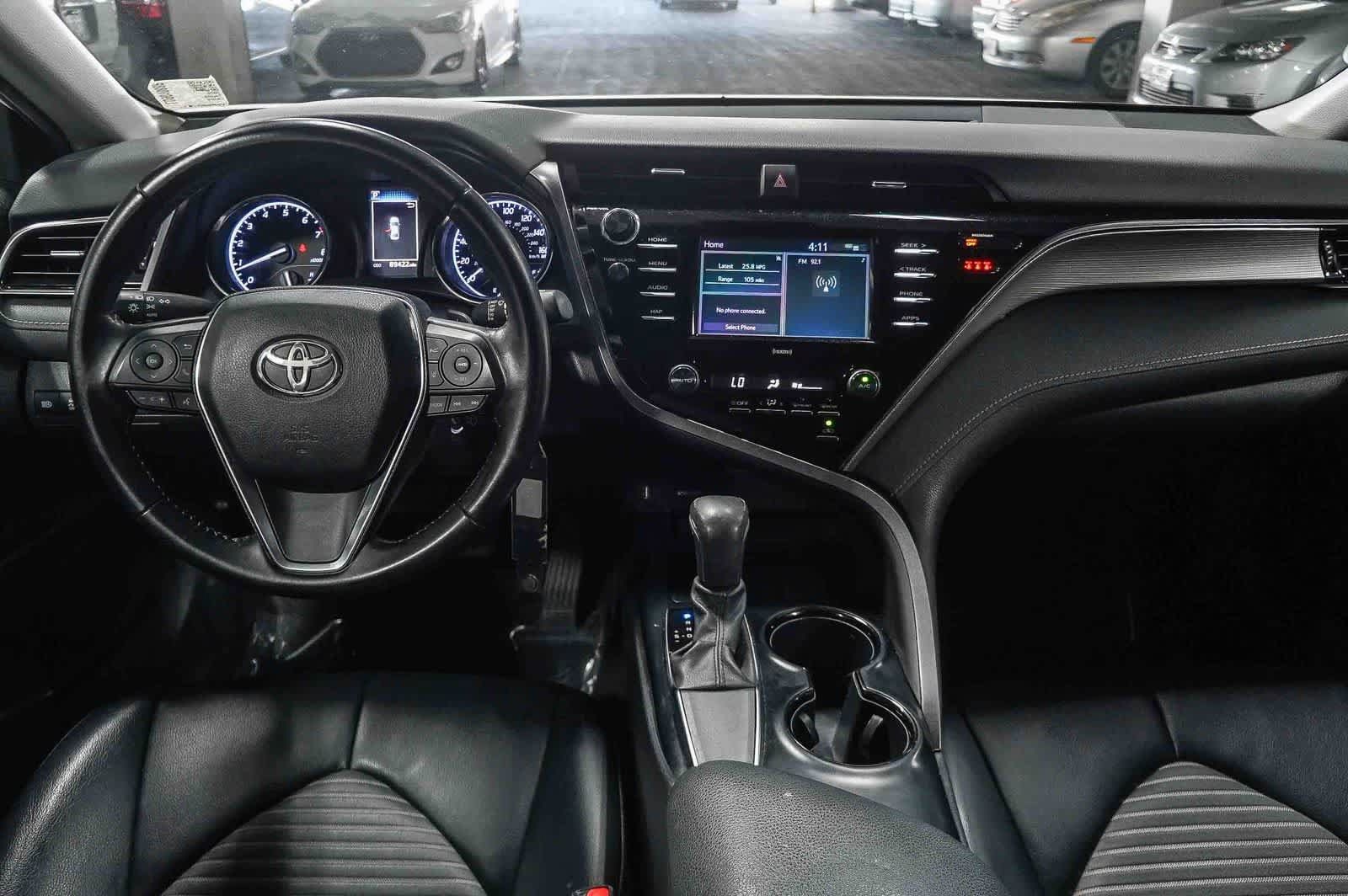 Used 2020 Toyota Camry SE FWD image 13