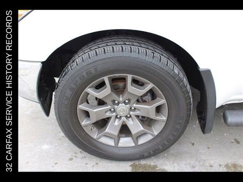 Used 2019 Nissan Frontier SL AWD/4WD image 11